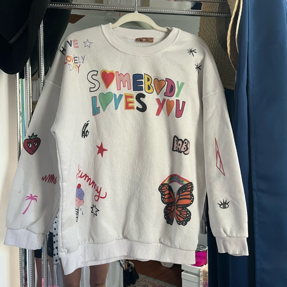 Sweatshirt